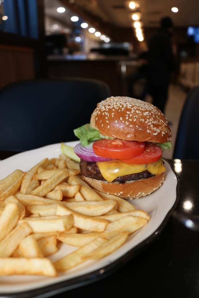 Johnson Burger.